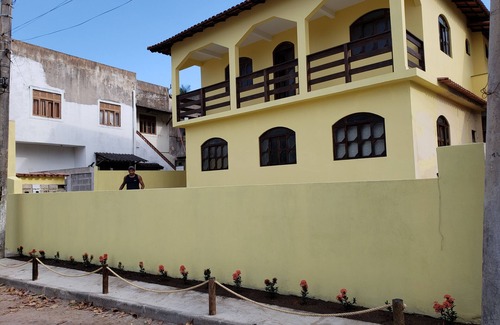 Vila Guaibura House | 4-bedroom house facing the sea in Enseada Azul