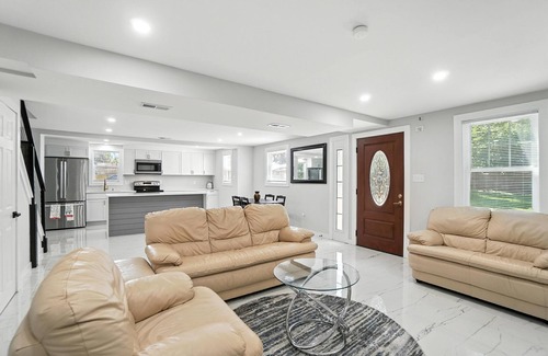 Northeast Columbus House | 4-bedroom house fencin and pivte gate