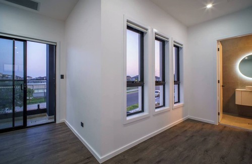 Marsden Park House | 4-bedroom house in brilliant Marsden Park with AC