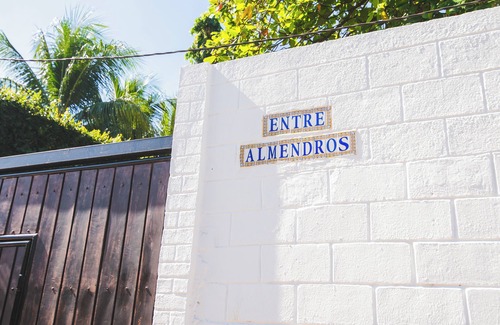 Leon House | 4-bedroom house in delightful León with AC