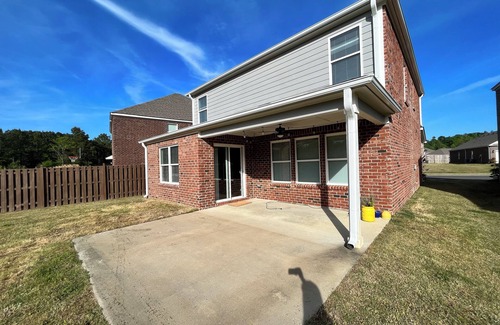 Fultondale House | 4 bedroom house in quaint neighborhood