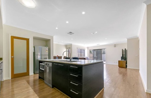 Werribee House | 4 Bedroom House in Werribee