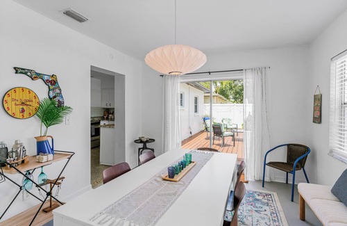 South Pinellas Community Council House | 4 Bedroom House w/Fully Fenced-In Backyard, Dog Friendly, 3 Min Drive to Beach!