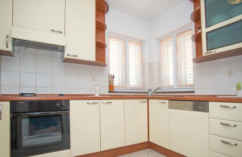 Lokvicici House | 4 bedroom lovely home in Lokvicici