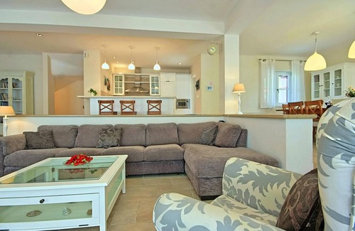 Butkovici House | 4 bedroom stunning home in Butkovici