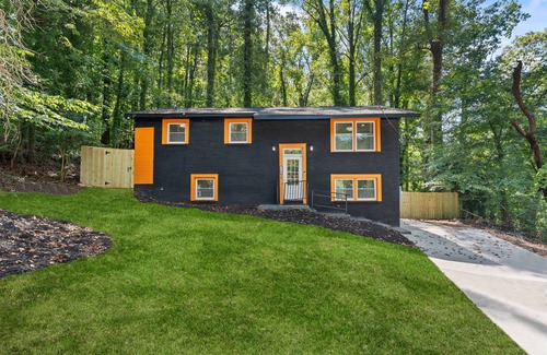 East Point House | 4-bedroom vacation home just 10 minutes from Mercedes-Benz Stadium