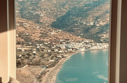 Ormos Korthiou Villa | 4-bedroom villa overlooking the bay of Korthi