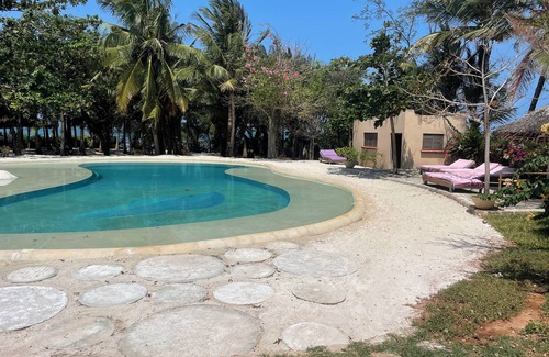 Gede Villa | 4-bedroom villa right on the white beach in Kilifi.