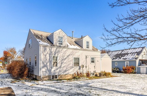 Wentzville House | 4 Bedroom Wentzville Adventure 3 King Bedroomsnn