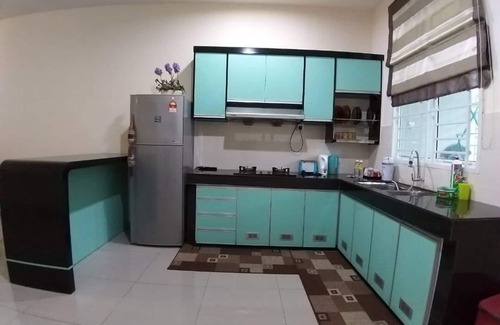 Bukit Gapam House | 4 bedrooms fully aircond Achutra Guesthouse