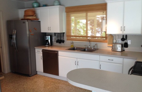 South Gate Ridge House | 4 BR/3BA Poolhouse is 4 miles from the famous Siesta Key Beach