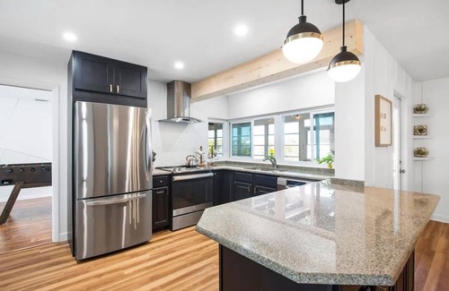 Venetian Way House | 4 BR, 5 Bed, 2 King, 2 Bath, Private Pool