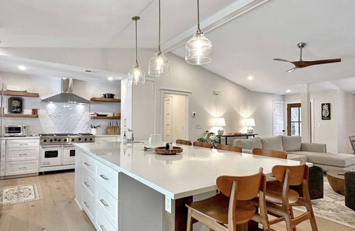 Isle of Palms House | 4 BR Beach House | Heated Pool | Pet Friendly