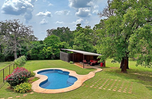 Waelder House | 4 D Guest Ranch Barndominium on 260 acres with 300 animals & 2 stocked ponds