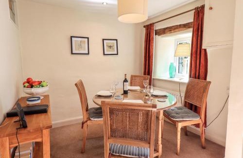 Burton House | 4 Greencross Cottages