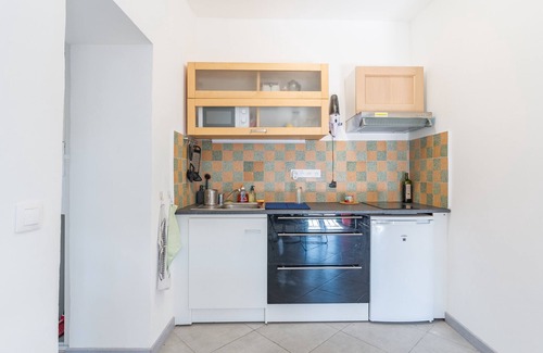 Charleval Apartment | 4 - Heart of the village F3 - air-conditioned