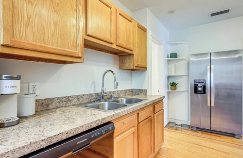 South Riverside House | 4 Mi to Dtwn Jacksonville: Chic Home w/Porch!
