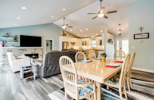 Lawrenceburg House | 4 Mi to Dtwn: Ohio River Valley Home w/Deck!