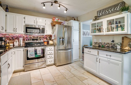 White Bear Lake House | 4 Mi to Dtwn: White Bear Lake Home w/Large Yard