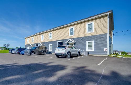 Erie Apartment | 4 Mi to Lake Erie Access Condo on the Greens