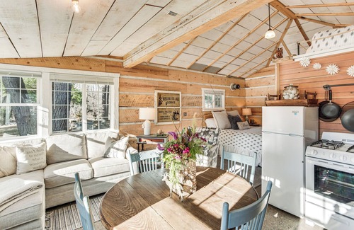 Elk River Apartment | 4 Mi to Main Street: Riverfront Minnesota Cabin