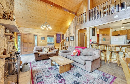 Allenspark Cabin | 4 Mi to RMNP: Allenspark Cabin w/Wraparound Deck!