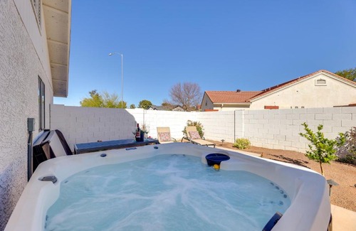 Mesa House | 4 Mi to Superstition Springs Haven with Hot Tub!