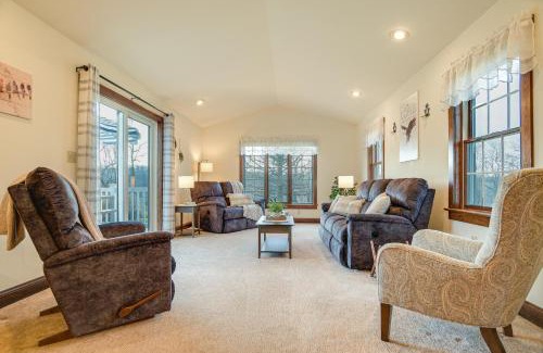 Ronks House | 4 Mi to the Amish Village Spacious Home with Deck!