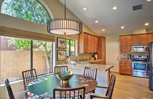 Paradise Park Vista House | 4 Mi to TPC Scottsdale: Family Home w/Hot Tub!