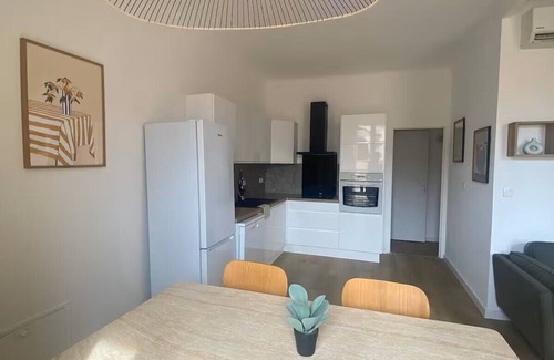 La Bocca Apartment | 4-person apartment 500 metres from sandy beaches