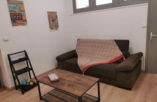 Calais City Center Apartment | 4-person apartment with private garden, 1km from the beach