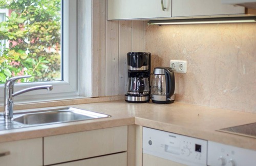 Lensterstrand House | 4 person holiday home in GROEMITZ