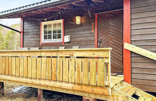 Olden House | 4 person holiday home in Lysøysundet