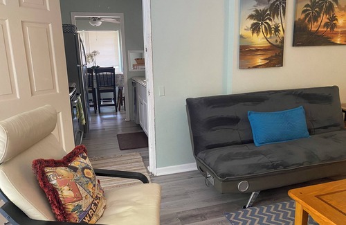 Lake Worth Corridor House | 4 room-1 bath house - fully furnished - fenced backyard - patio BBQ Firepit