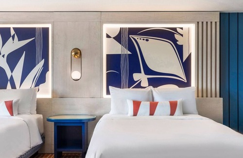 Islamorada Hotel | 4 Rooms w/Queen Beds, Balcony, 3 Outdoor Pools, Free Parking & Pet Friendly