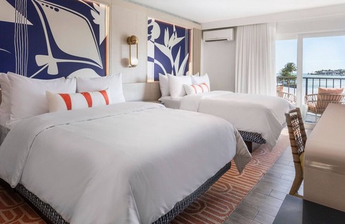 Islamorada Hotel | 4 Rooms w/Queen Beds, Balcony, 3 Outdoor Pools, Free Parking & Pet Friendly