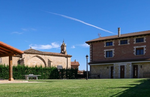 Sasamon Cottage | 4* rural houses with garden and all comforts