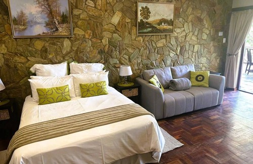 Hazyview Bed & Breakfast | 4-star B&B in Hazyview offering Safari Drives into the Kruger & Panoramic Tours
