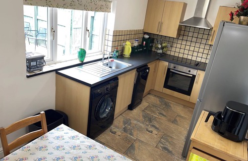 Coed-Y-Paen House | 4 Star detached rural Bungalow with Jacuzzi & Sauna, Play Area and free WIFI