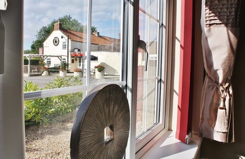 Spilsby Cottage | 4 Star Rated Detached Holiday Cottage, 1 Bedroom + Sofa Bed Sleeps 2/4