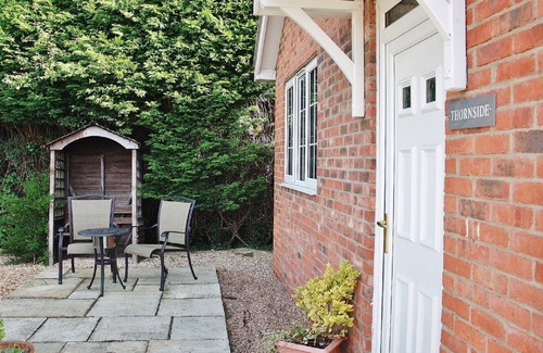 Spilsby Cottage | 4 Star Rated Detached Holiday Cottage, 1 Bedroom + Sofa Bed Sleeps 2/4