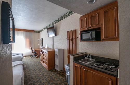 Midway Hotel | 4-Star Zermatt Resort Double Queen Suite Only 15 Mins to Park City and Sundance!