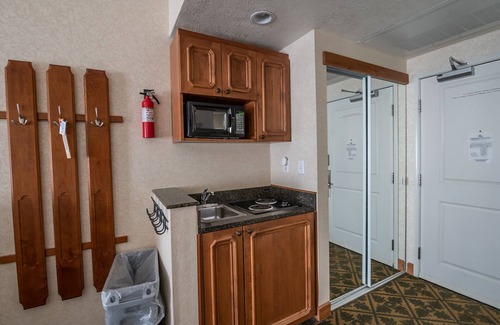 Midway Hotel | 4-Star Zermatt Resort Double Queen Suite Only 15 Mins to Park City and Sundance!