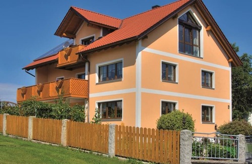 Schwarzenbach Apartment | 4-Sterne Ferienwohnung mit Brötchen- und Einkaufsservice