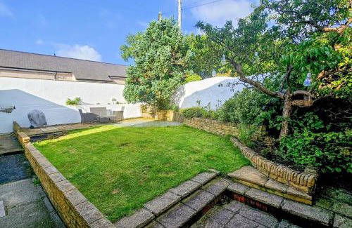 Ty Croes House | 40 Church Street