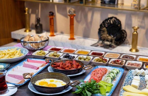 Kadikoy Hotel | 40 m² Hotel ∙ 127 guests