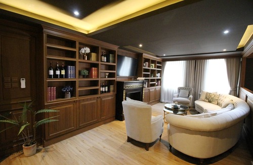 Chan Kasem Hotel | 400 m. from BTS Senanikom! - Sasha Service Apartment starts at 1000 thb/night