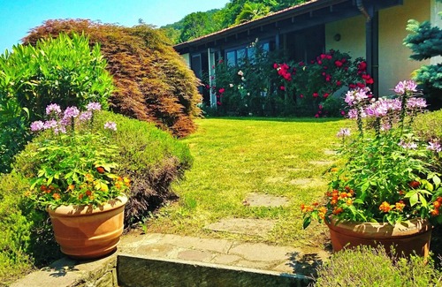 Castelveccana House | 4½-room house with large plot & dream lake view in a quiet and sunny location