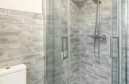 Enniskillen House | 41 Devenish Manor · Escape Ordinary at Devenish Manor - 4 bed, modern
