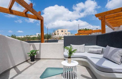 Megalochori Apartment | 41 m² Serviced apartment ∙ 4 guests